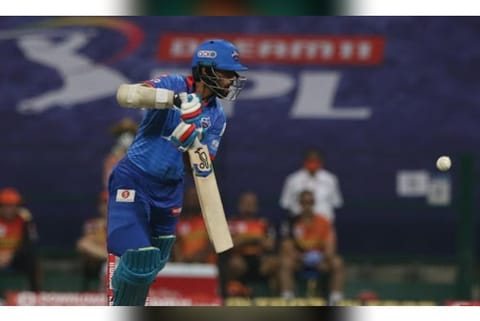 Felt it was plumb: Dhawan tells Yuvraj about his dismissal against SRH