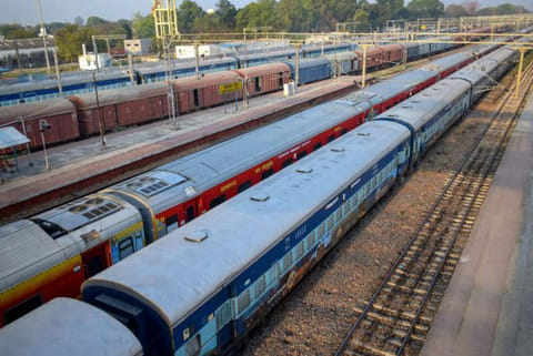 Railway sends SMS in Hindi, riles parties in Tamil Nadu