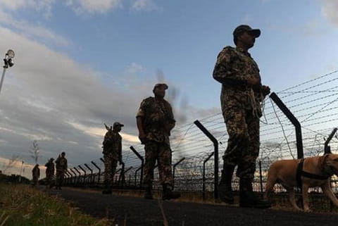 Pak army shells forward areas along LoC in J-K's Rajouri