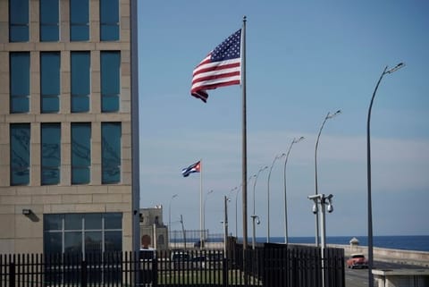 US expels Russian diplomats, imposes sanctions for hacking