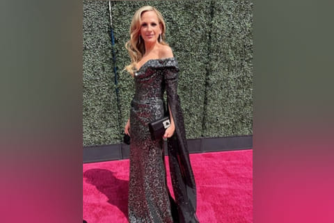 Oscars 2021 trolled for cutting away during hearing-impaired presenter Marlee Matlin's speech
