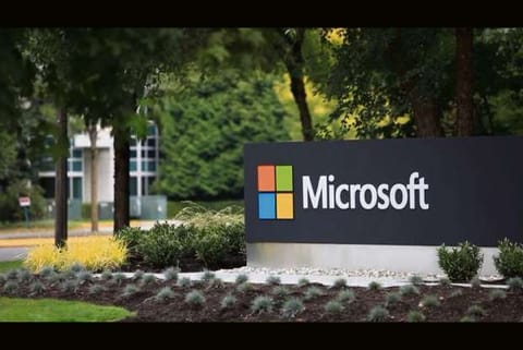 Microsoft is rolling out its new Office UI to everyone