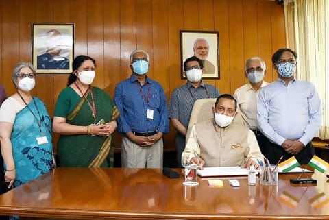 Union Minister Jitendra Singh  takes charge of Science and Technology ministry