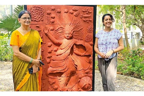 Uma Mani and Priya Thuvassery
