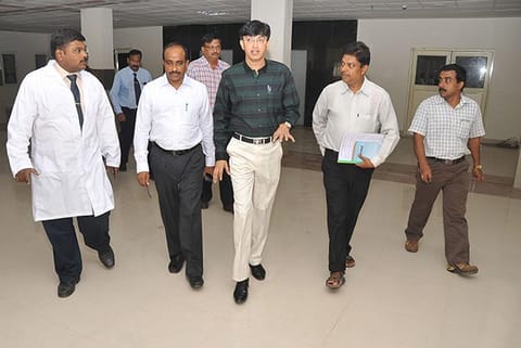 File Photo: Tamil Nadu Health Secretary J. Radhakrishnan in discussion with the medical team