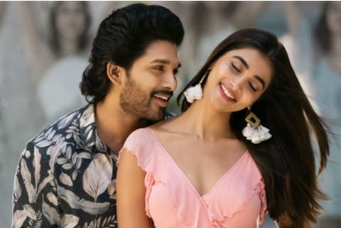 Allu Arjun and Pooja Hegde from 'Ala Vaikunthapurramuloo' (File Photo)