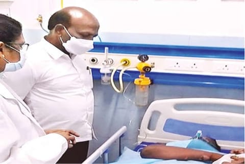 Minister Ma Subramanian with Vetrimaran at Kilpauk Medical College Hospital