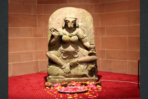 The Indian High Commissioner to the UK, Gaitri Issar Kumar, took formal charge of the sculpture