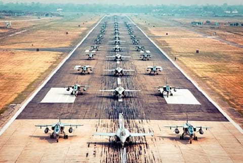 75 aircraft including 5 Rafale to feature in 'grandest flypast ever' during R-Day celebrations