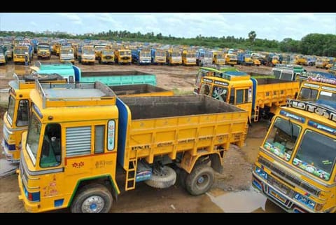 Permit gravel sand transportation: Lorry owners