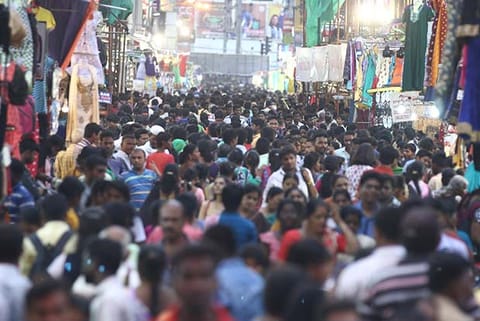 Shoppers throng to T Nagar that gets over 2 lakh footfalls a day during Aadi sale (Photo: Prakaash)