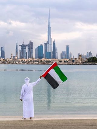 UAE residents heed to Sheikh Mohammed’s call to raise flags in show of unity