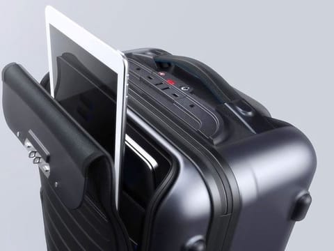 Planning a staycation? Grab the best deals now on suitcases on Amazon, UAE. 