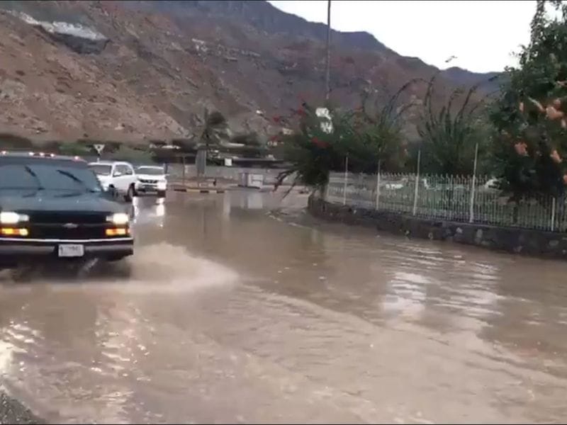 rain uae -001