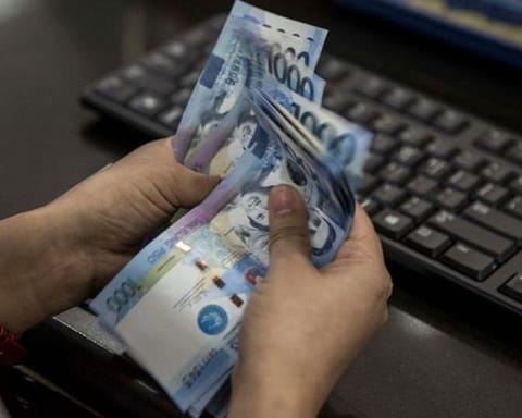 For now, favourable rates are prompting households to reassess strategy, deciding whether to lock in current levels or wait for another shift in the market.