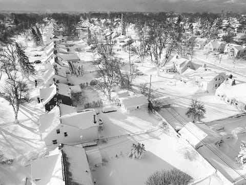 Thousands of flights canceled as major winter storm sweeps across the US