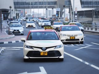 Recently, Dubai Taxi announced that it has acquired 600 new taxi licence plates through the latest auction conducted by the Dubai RTA.