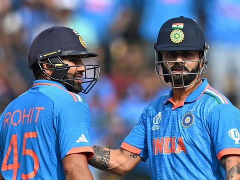 Virat Kohli (R) and Rohit Sharma.