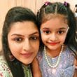 Darshita Thakur (left)