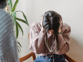 Stop saying these 5 phrases— you’re gaslighting yourself without realising it