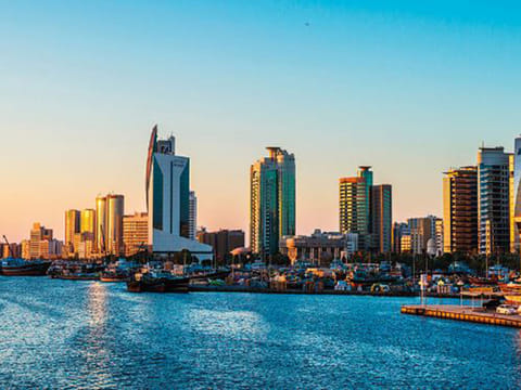 Crackdown on illegal partitioned rooms and bed spaces is underway, targeting serious safety risks—from fire hazards to blocked emergency exits—in crowded residential buildings, particularly in areas like Deira.
