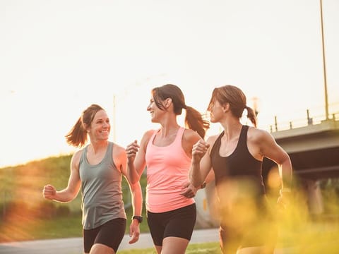 The race will start from Wahat Al Karama, with broad participation from various segments of society, in an event that combines sport and national spirit.