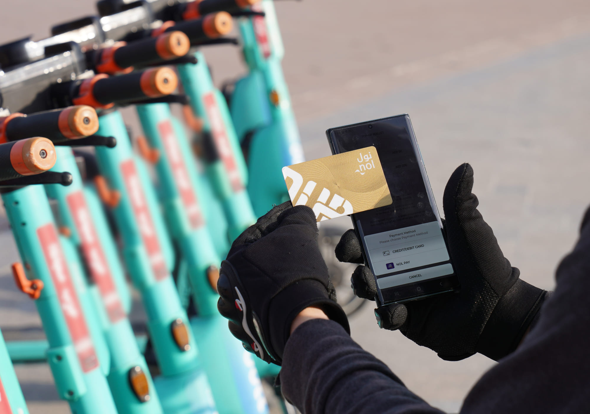 Find out how to easily rent an e-scooter in Dubai and pay using your nol card, the safety rules, and technical regulations to enjoy a hassle-free ride.