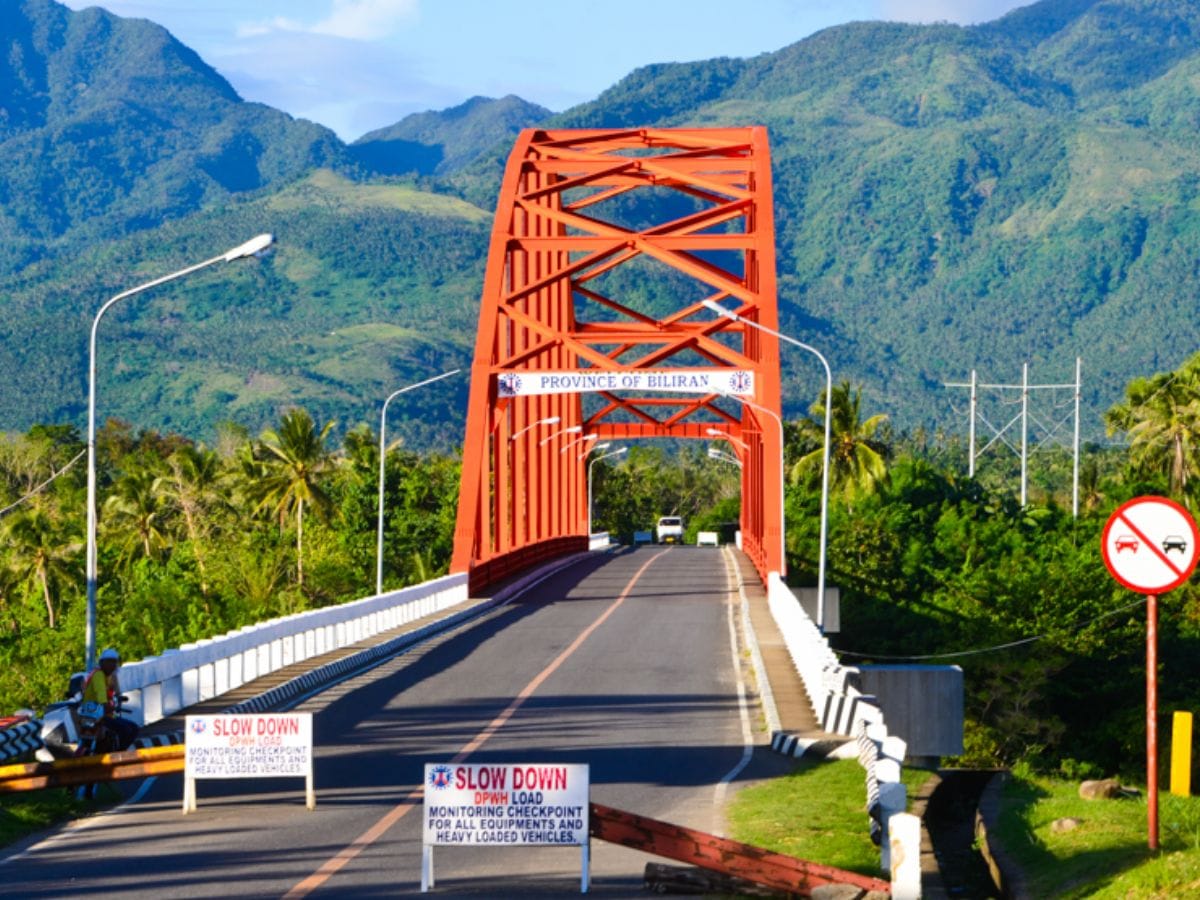 Philippines: Wobbly Biliran Bridge in viral video