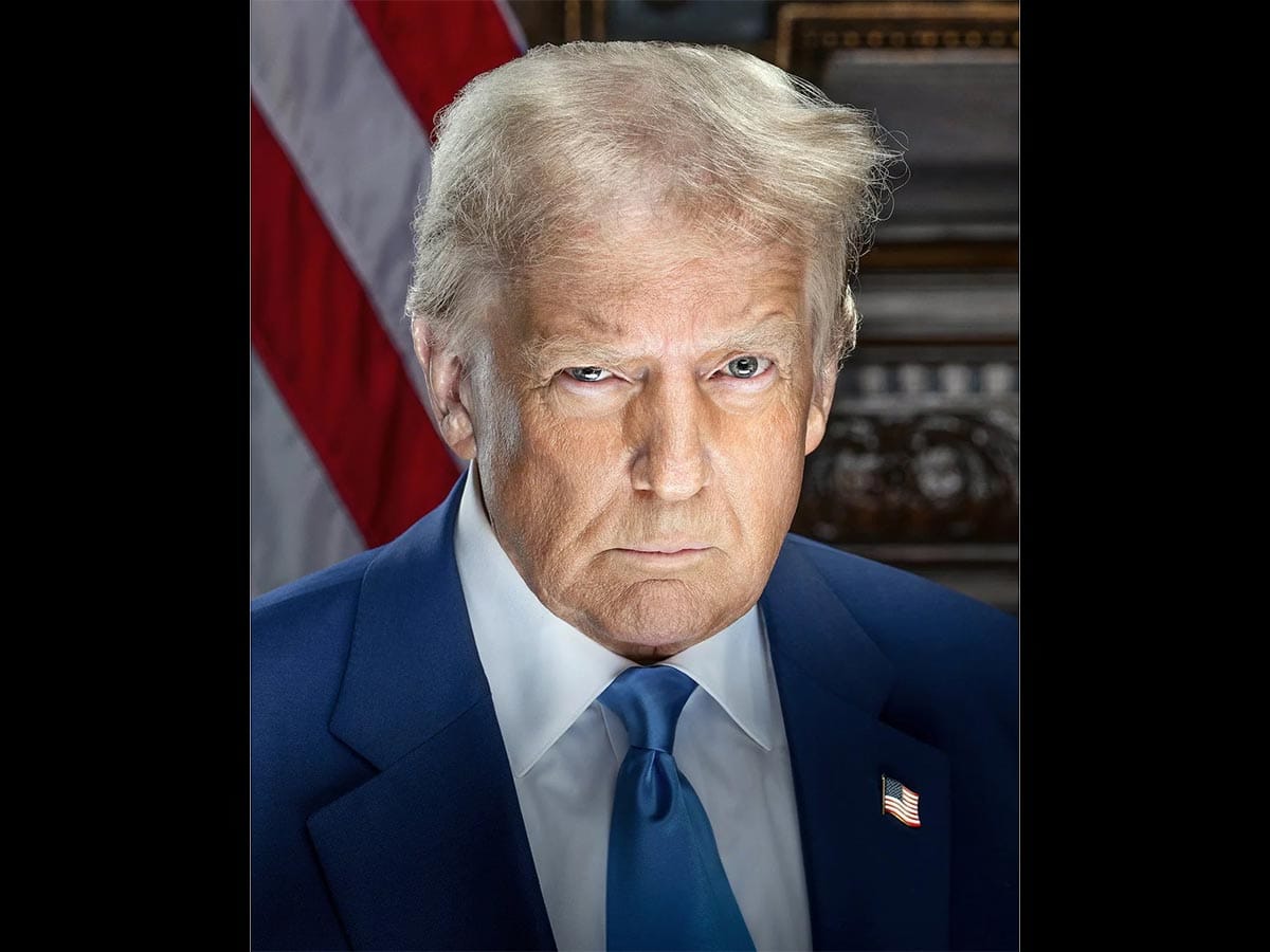 Newly unveiled official presidential photo of Donald Trump 