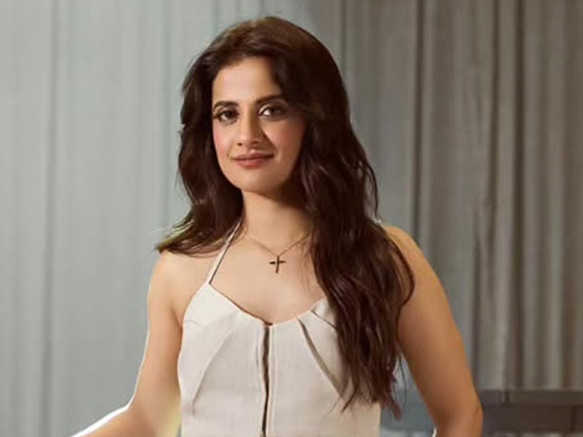 Jasleen Royal