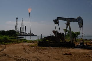 Oil price spikes after Trump orders blockade of sanctioned Venezuelan tankers