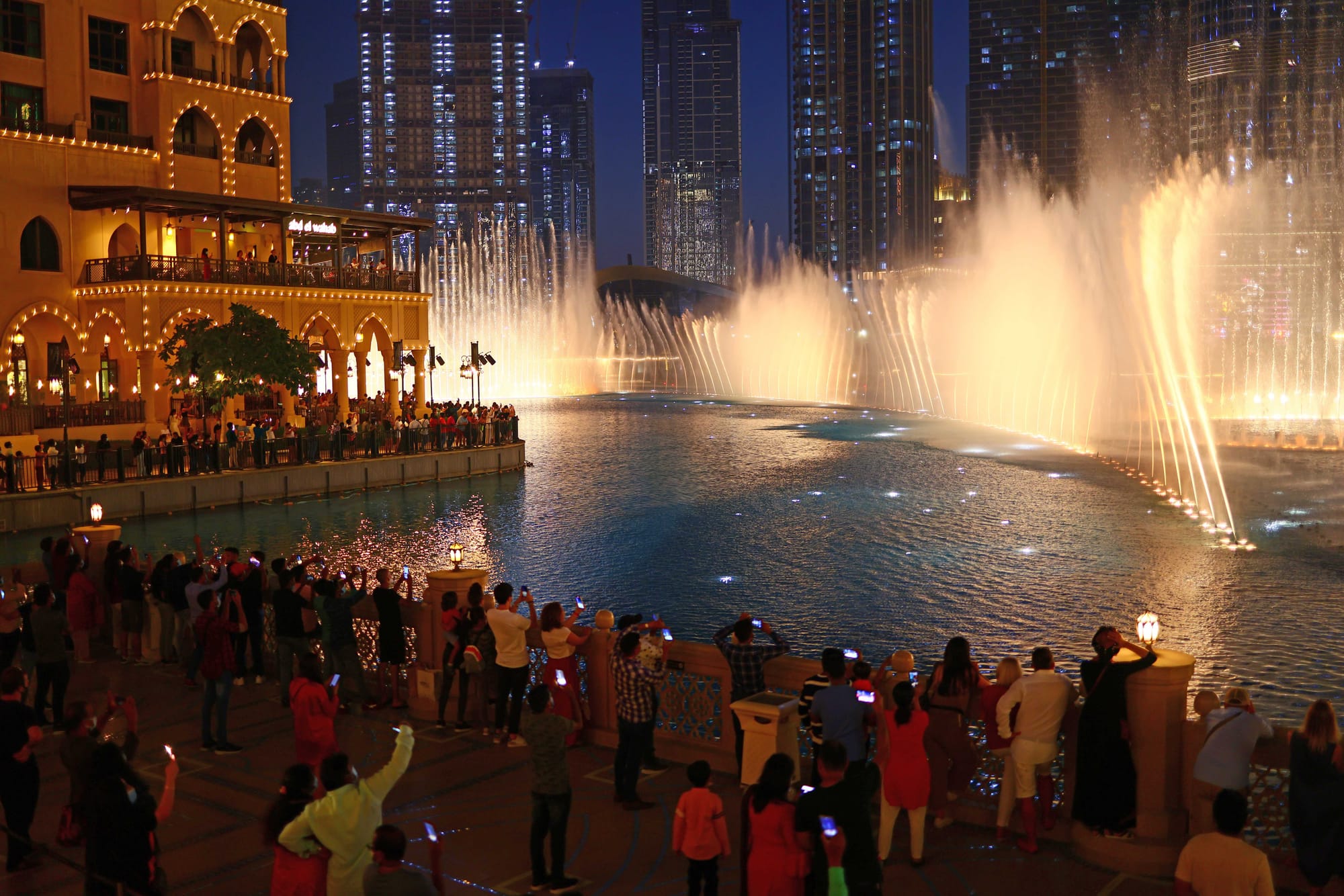 What's one thing you will always say when you're in Dubai? One being: Let's meet at the fountain.
