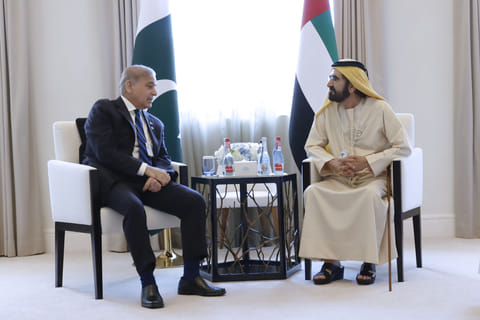 Mohammed bin Rashid meets with Prime Minister of Pakistan, reaffirms bilateral historical ties