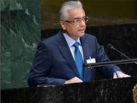 Officers arrested the 63-year-old Pravind Jugnauth along with his wife Kobita Jugnauth in the early hours of Sunday and questioned him for several hours, police sources told AFP. 