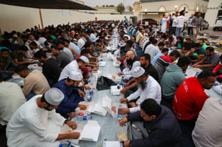 Dubai begins early issuance of permits for Ramadan Iftar meals