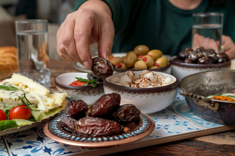 By eating right after fasting, obese individuals can optimise weight loss.