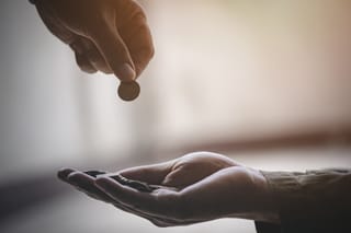 Saudi Arabia: 12 arrested in Jeddah for forcing women, children into begging
