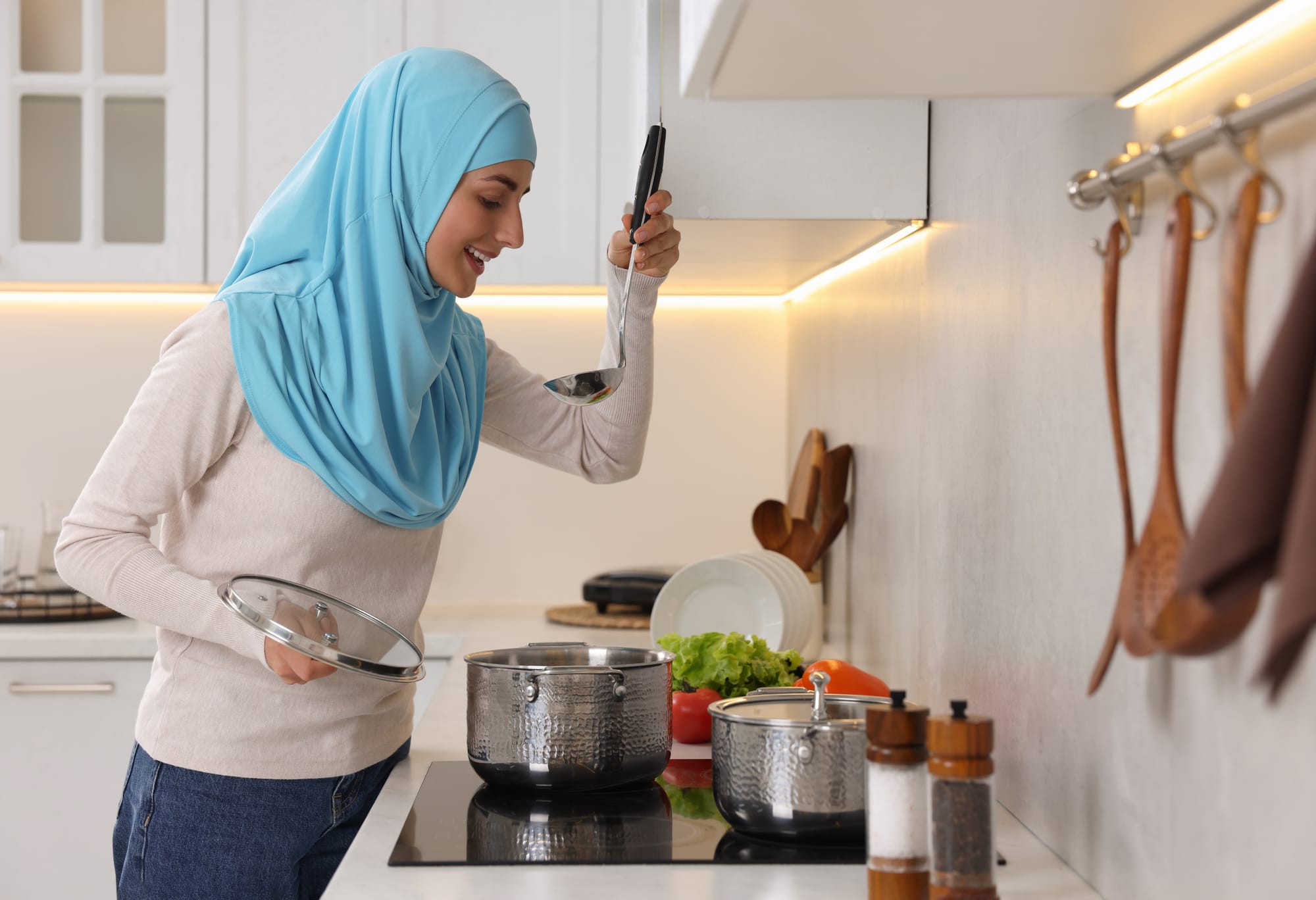 Whether you’re whipping up a quick smoothie for suhoor, steaming fresh vegetables for iftar, or keeping drinks at the perfect temperature, these appliances can elevate your cooking game. 
