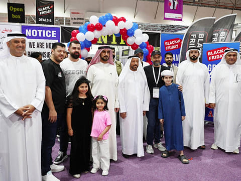 Visitors can enjoy exclusive deals, win prizes, and receive special giveaways. Additionally, there is an extensive lineup of cultural programmes and family-friendly entertainment activities.
