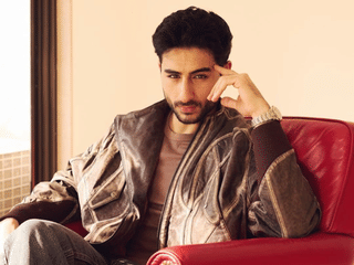 Did Ibrahim Ali Khan threaten to assault a Pak journalist over?
