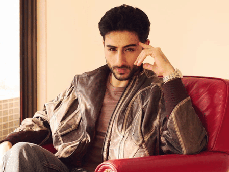 Did Ibrahim Ali Khan threaten to assault a Pak journalist over?