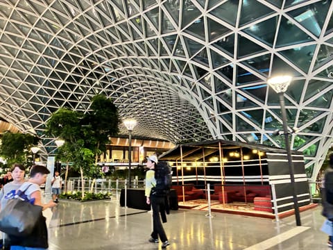 Doha’s Hamad International Airport (DOH) is the main hub for Qatar Airways.