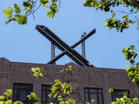 Musk Declares Fan-Submitted 'X' New Twitter Logo In Abrupt Shift