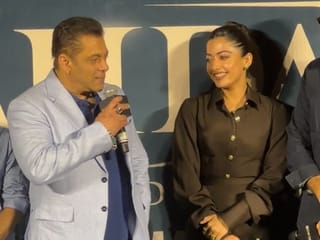 Salman Khan speaks on age difference with Rashmika in Sikandar