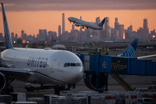New rule: Refuse headphones? United Airlines may boot you from flights