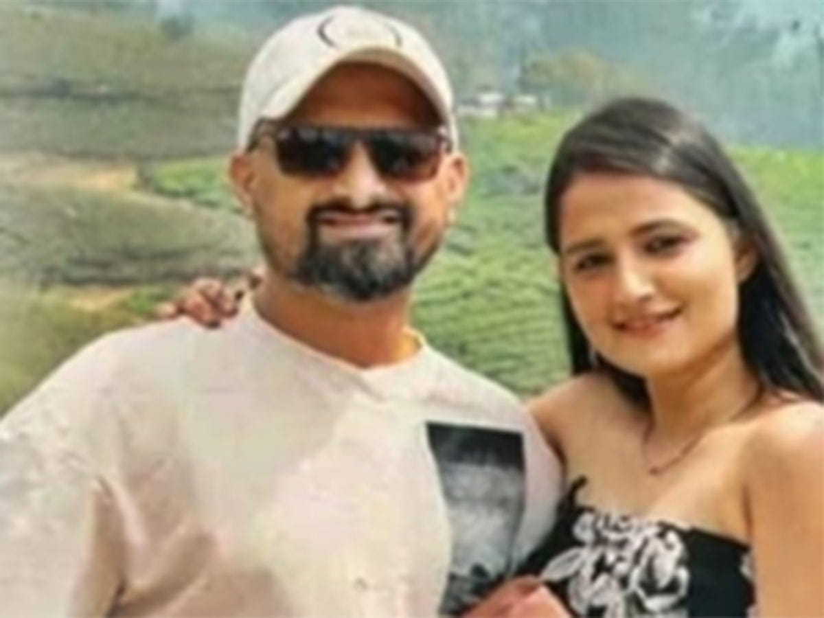 36-year-old Rakesh with his 32-year-old wife, Gauri. The accused is currently lodged in Bengaluru Central Prison.