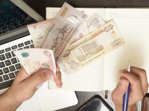 The Ministry may suspend the employer’s file if wages are not paid within two months of the due date. 