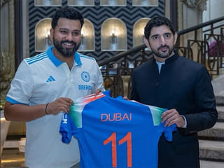 Sheikh Hamdan meets Indian cricketers, presented with Team India jersey branded 'Dubai 11'