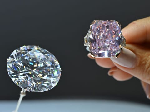 The presentation is described by Sotheby’s as unprecedented in the Middle East