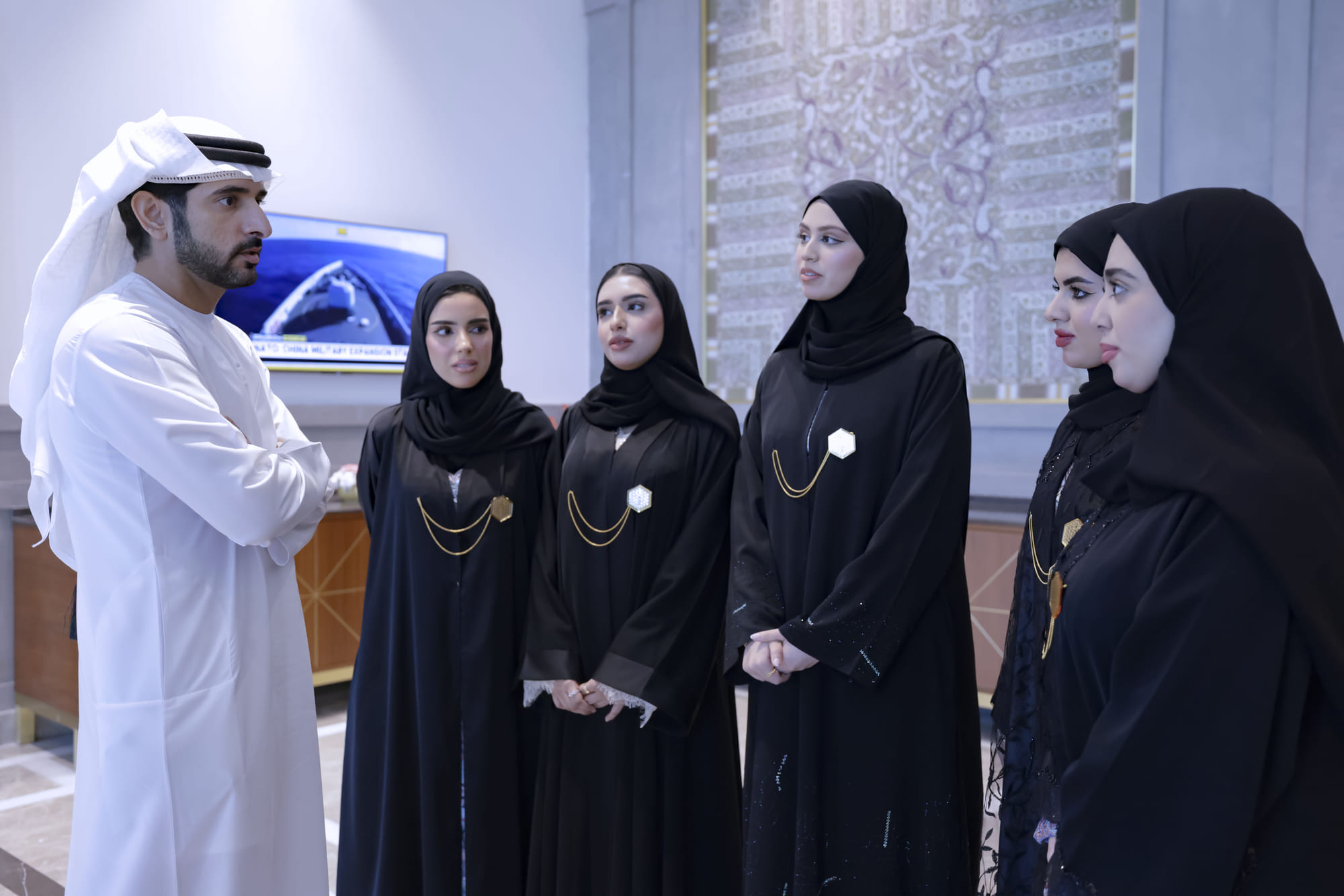Sheikh Hamdan interacts with Emirati students studying at Indian universities